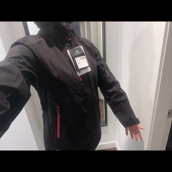 NWT Stormtech waterproof jacket. - Picture 9 of 10